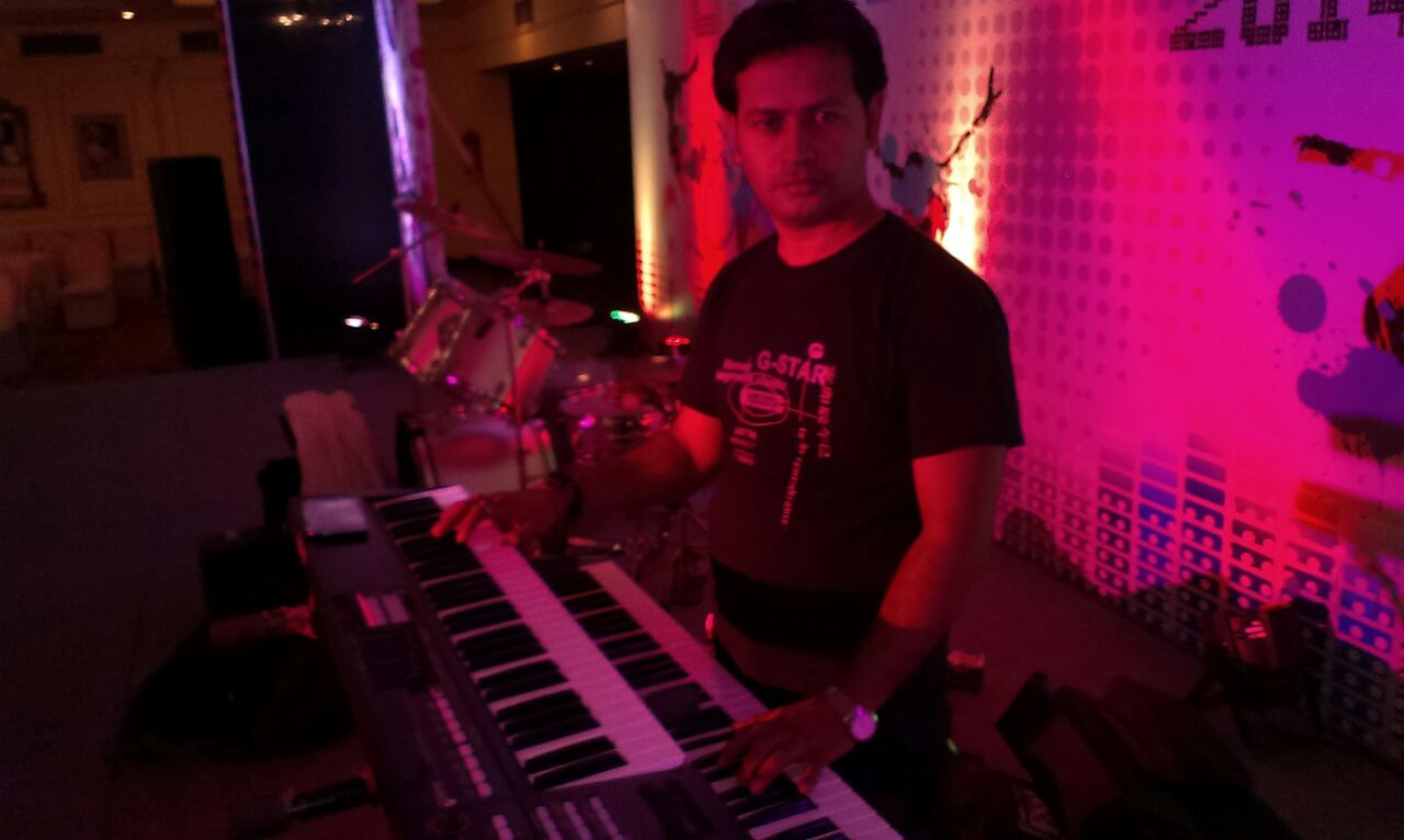 male keyboard player goa